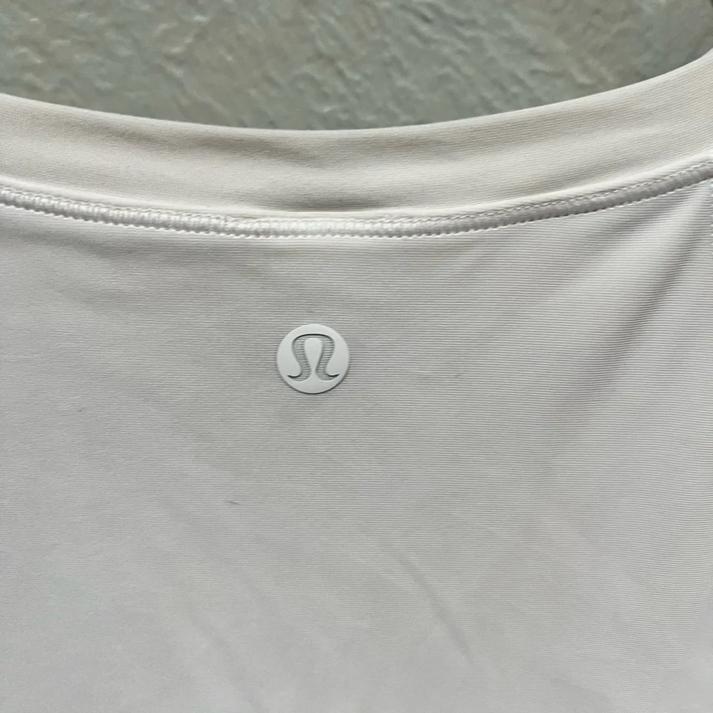 lululemon athletica White Long-Sleeve Crewneck Top Size Small Buttersoft EUC